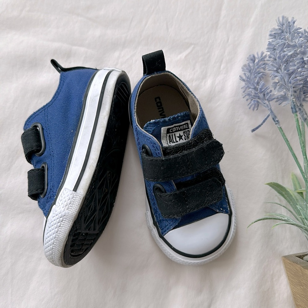 GUC Kids, All star converse sneakers, blue, black, white, size 5